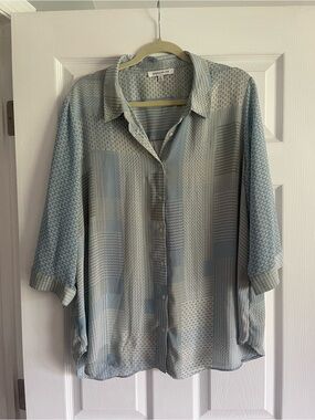 Rose & Olive Pale Blue Micro-Pattern Button Front Shirt